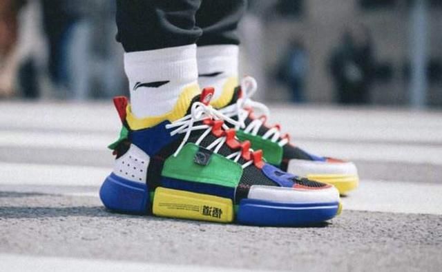 悟道还没捂热,国产李宁再进时装周!