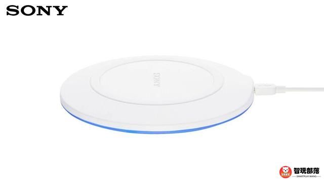 索尼推新款无线充电底座:白色圆盘+蓝色灯带,