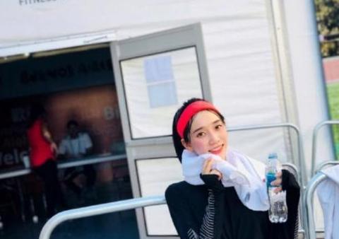 体操女神舒思瑶,因一字马走红,现27岁生活很