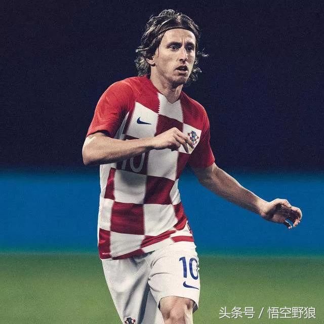 2018世界杯32支球队的球衣,橙色郁金香…赛场