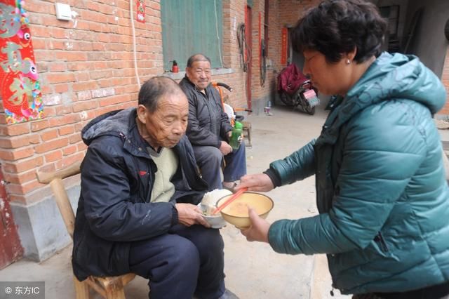 肺积水是怎么引起的 造成肺部积水的四大原因