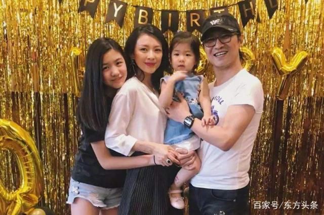 章子怡因不小心喝烟灰怒怼汪峰,对方调皮回应