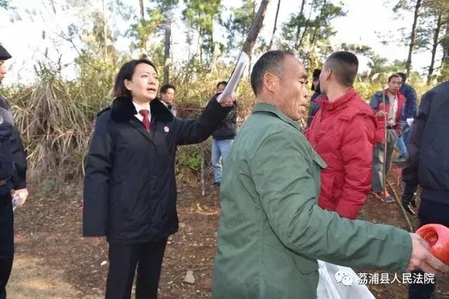 荔浦法院强制执行维护司法权威 兑现当事人的