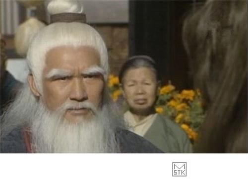 将军被赐免死铁券却战战兢兢,想了一法子受人嘲笑,却保一世平安