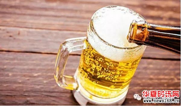 喝啤酒和白酒到底哪个对人益处大于坏处