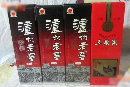 白酒怎么喝不辣?外国友人亲测了一套白酒初级入门指南