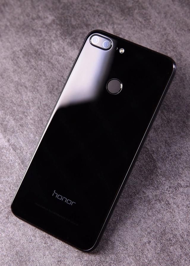 青春如此美好华为荣耀9青春版评测