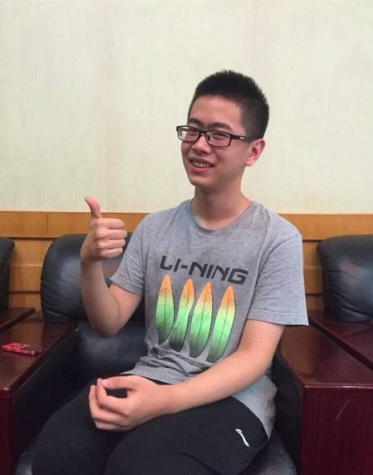 师大附中)718分2015年湖南文科第一名顾殊涵(桑植一中)680分不管咋样