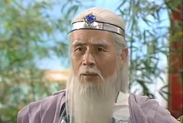 黄滚,黄飞虎都是商纣的大将,黄飞虎更是仅次于闻仲的武成王,在商纣手