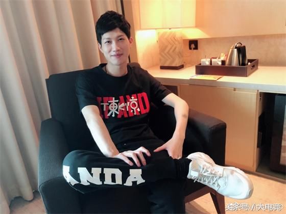 知名吃鸡主播yjj将探访蓝洞总部,期待与韩国战队现场对抗